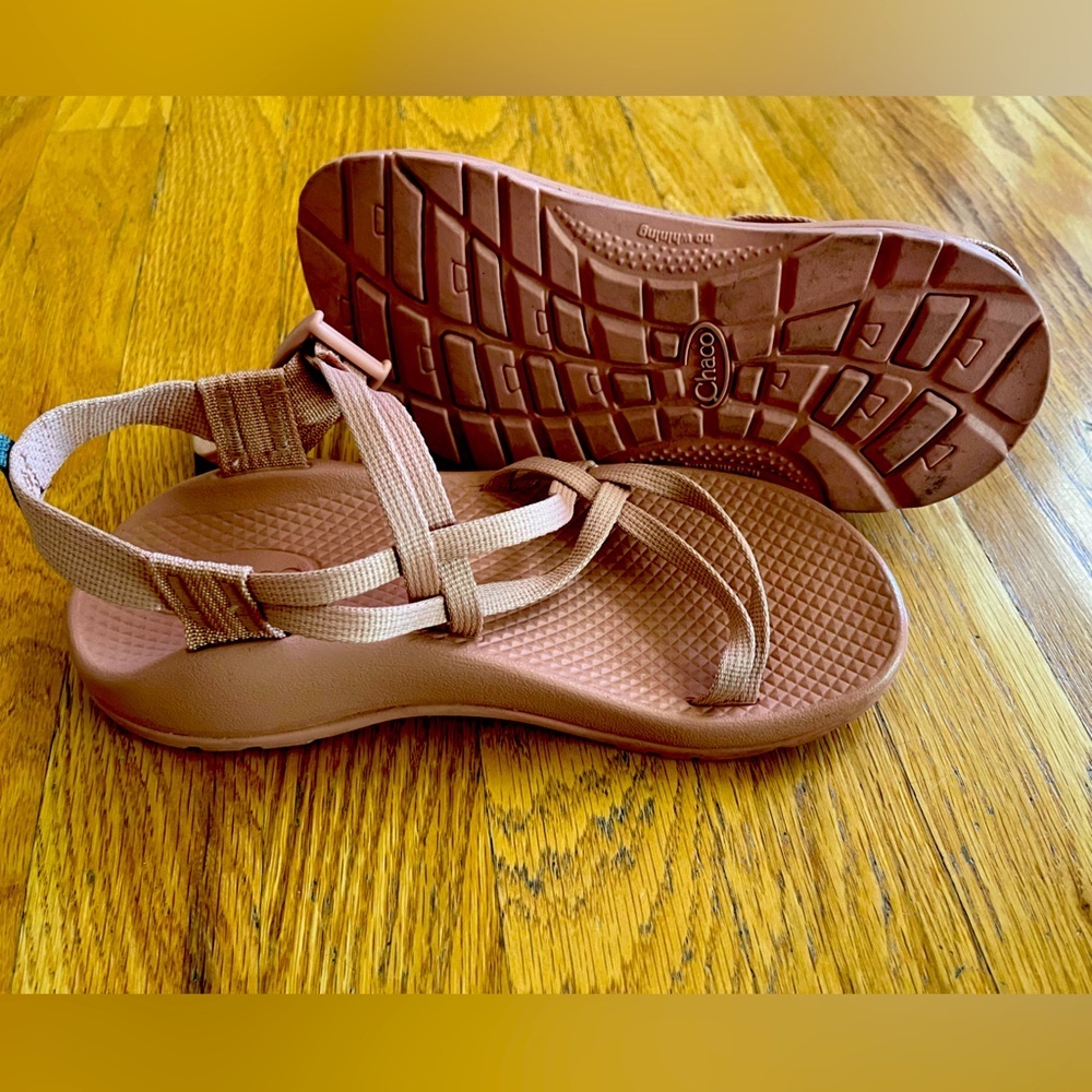 Chaco adjustable, girl, light pink, size 3, used